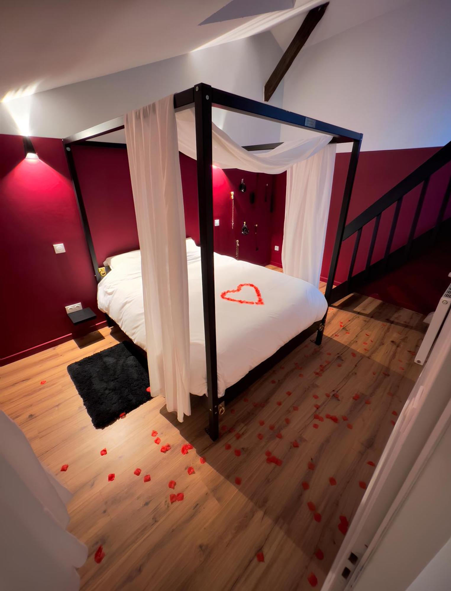 50 Nuances D'Amour - Jacuzzi / Massage / Cinema Муаран Экстерьер фото